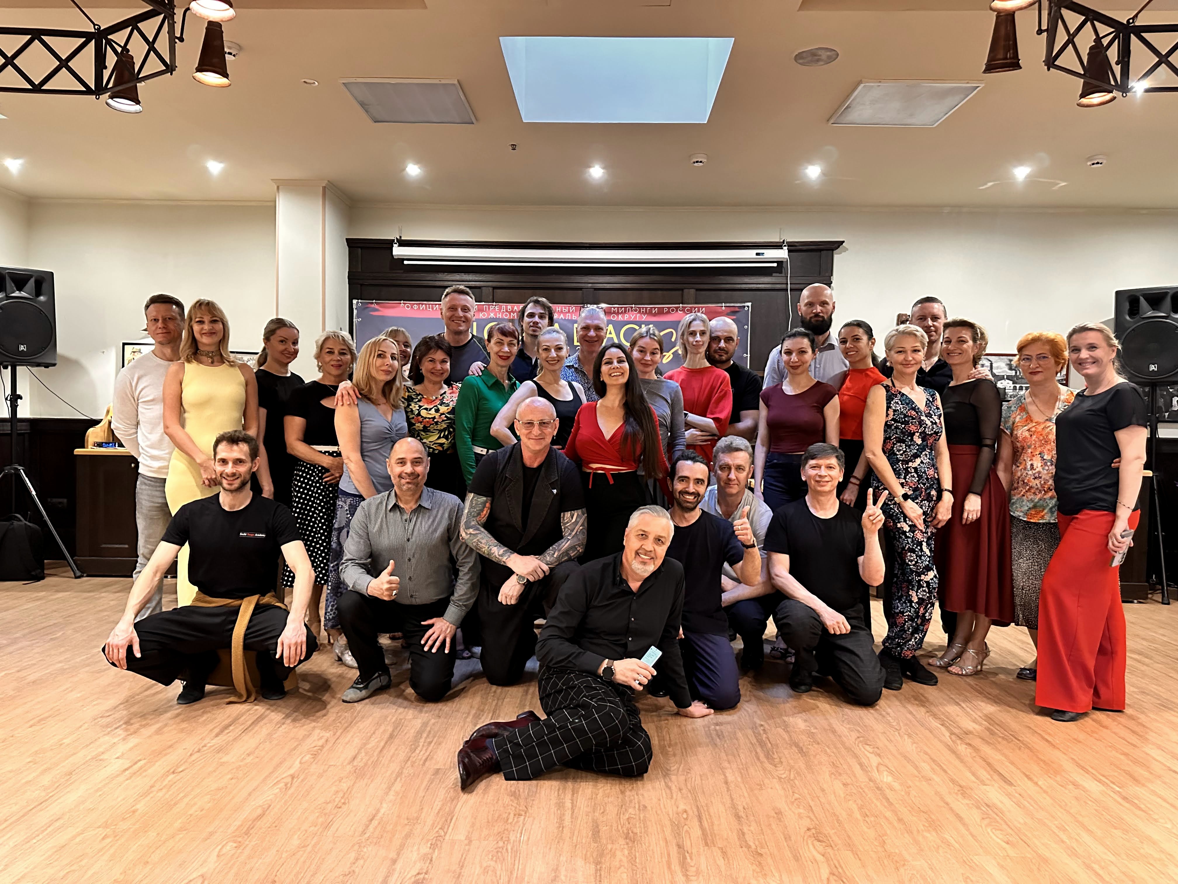Dilara with an international workshop group